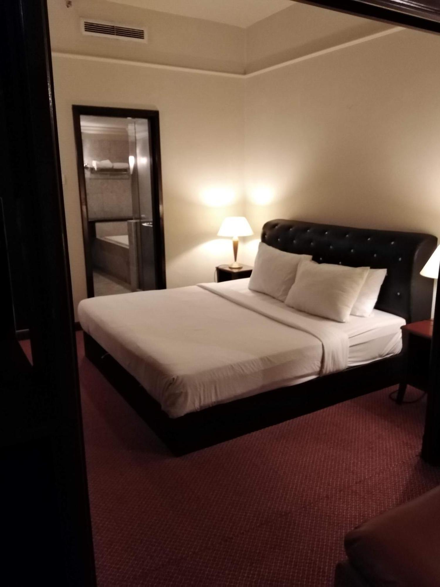 Bintang At Times Square Apartemen *